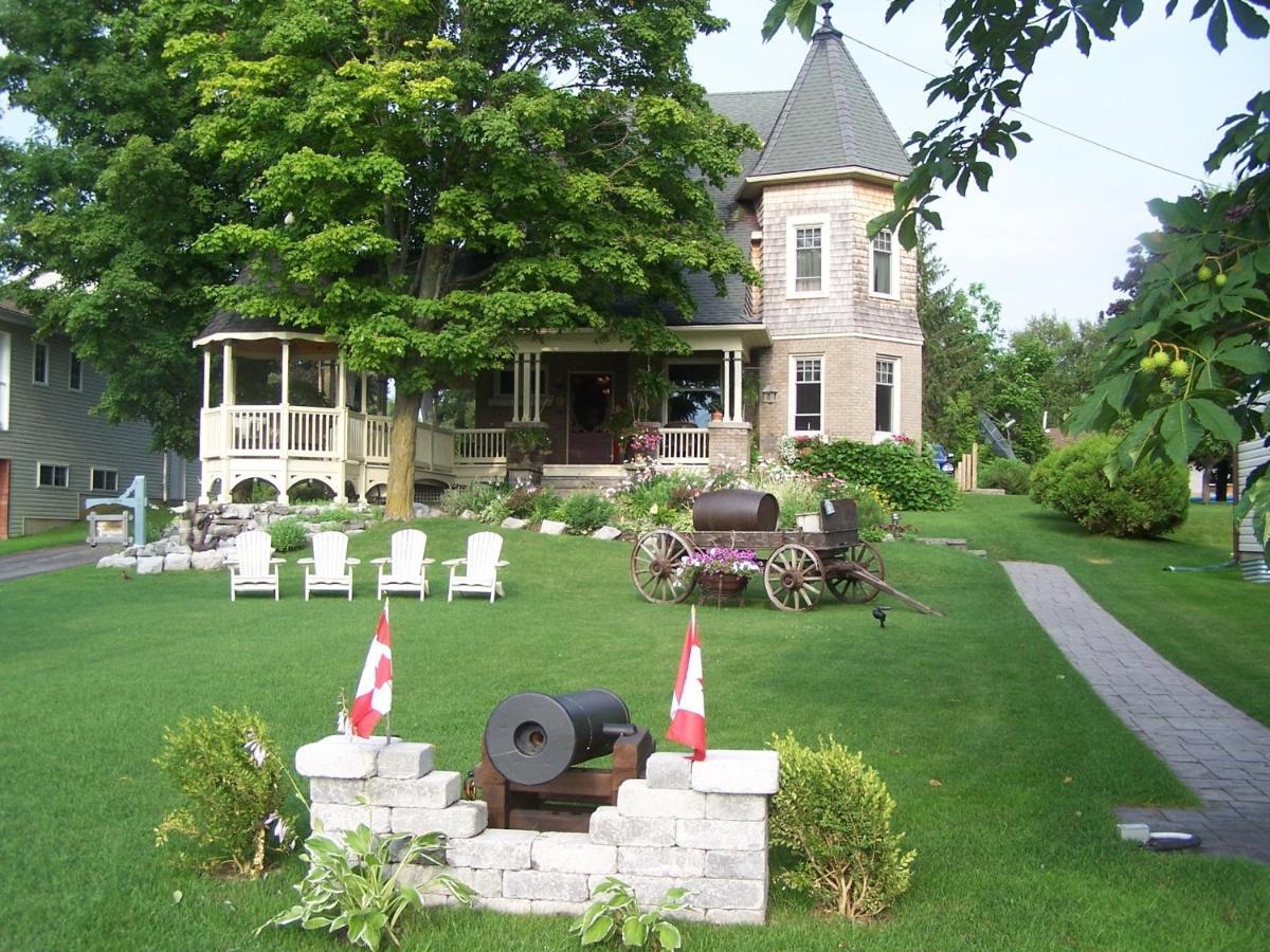 Creighton Manor Inn Bed & Breakfast Orillia Exterior foto